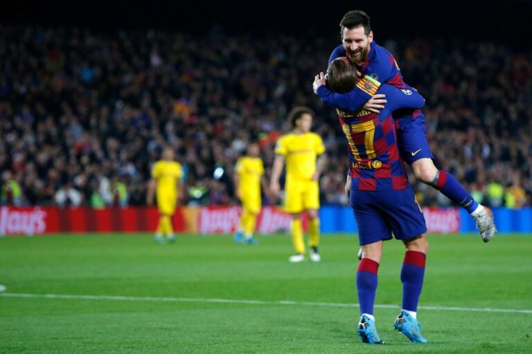 PAU BARRENA/AFP via Getty Images)