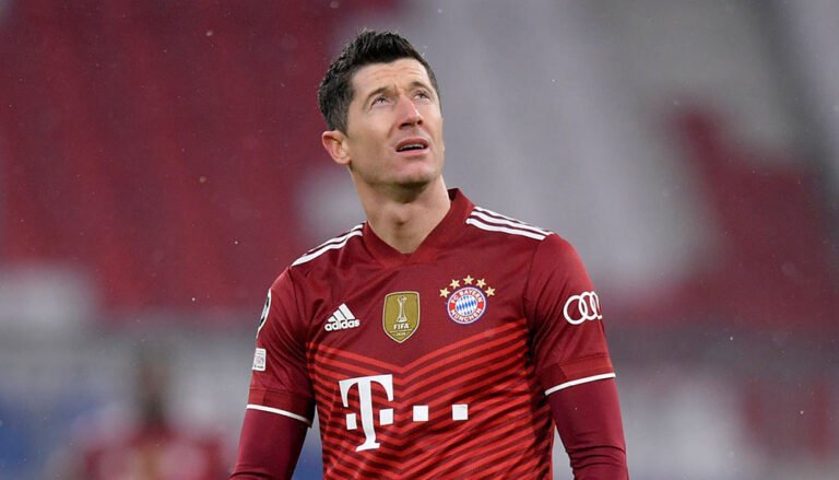 Robert Lewandowski FC Bayern FC Barcelona