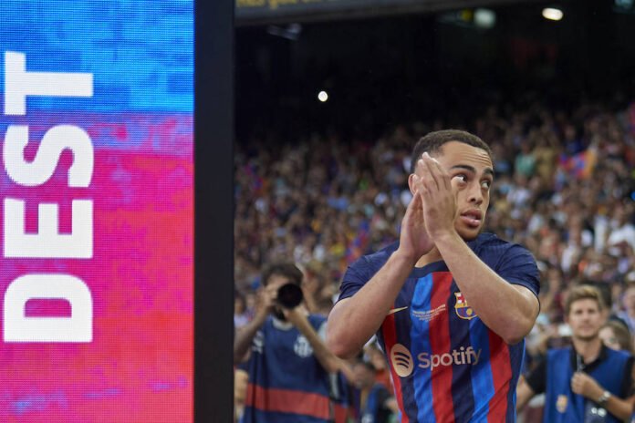 FC Barcelona Sergiño Dest Manchester United