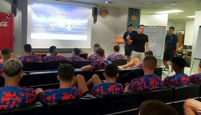 xavi fc barcelona team ansprache amazon doku xavi fc barcelona