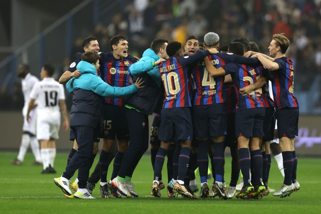 Real Madrid v FC Barcelona - Super Copa de España