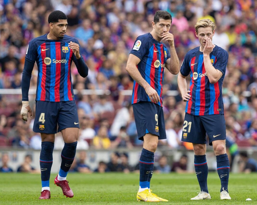 FC Barcelona Ronald Araujo Robert Lewandowski Frenkie de Jong