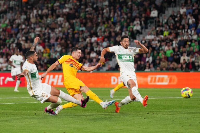 Elche CF v FC Barcelona - LaLiga