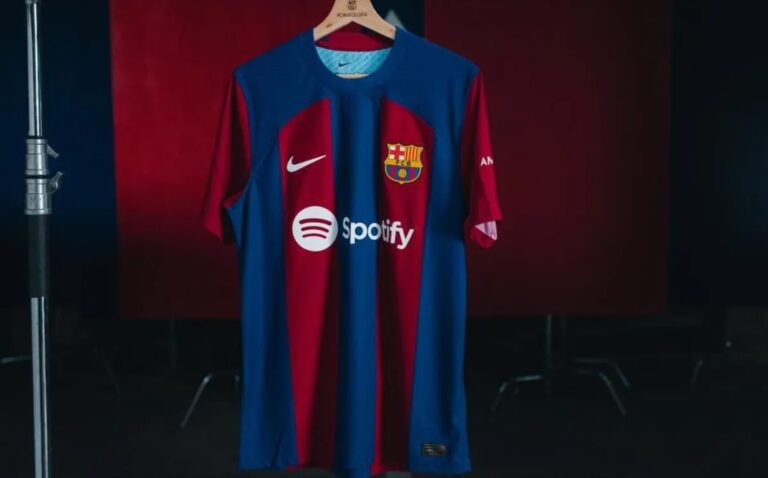 FC Barcelona präsentiert Trikot zur Saison 2023/24