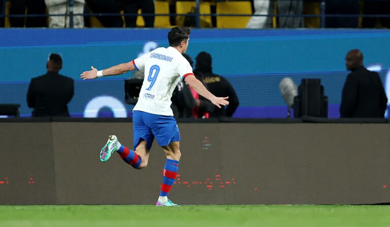 FC Barcelona v CA Osasuna - Supercopa de España Semi-Final