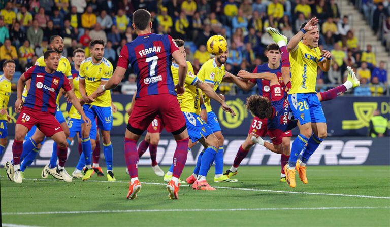 Nach und vor PSG: Fallrückzieher-Félix lässt Barça in Cádiz jubeln