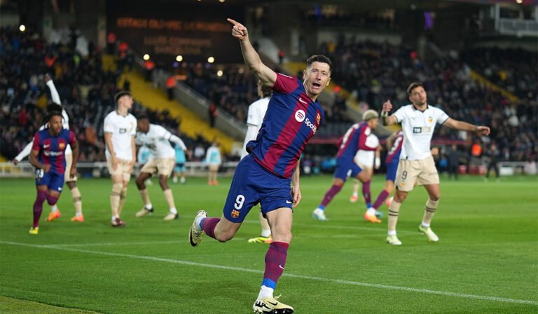 LewanGOLski! Torjäger führt Barça mit Hattrick zu 4:2 gegen Valencia