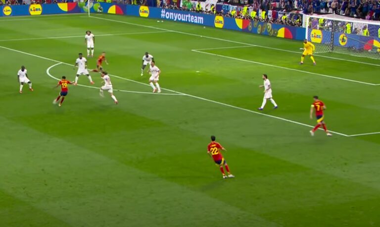 Traumtor des 16-Jährigen! Lamine Yamal führt Spanien ins EM-Finale