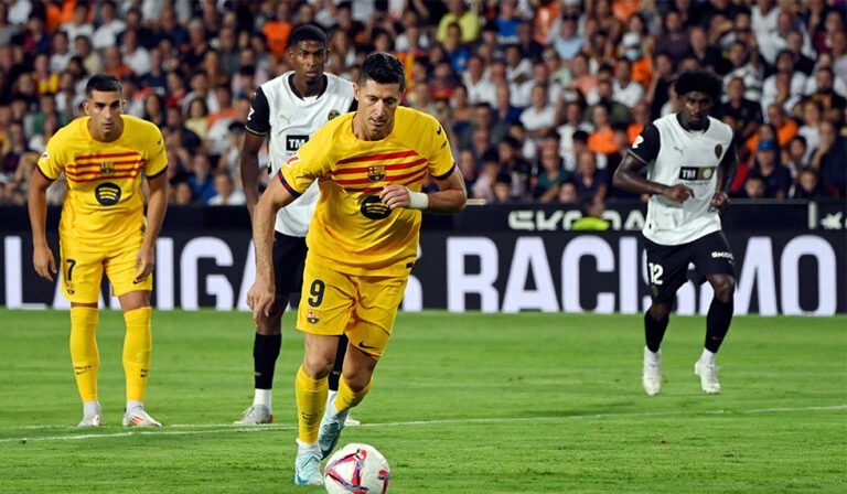 Robert Lewandowski FC Barcelona