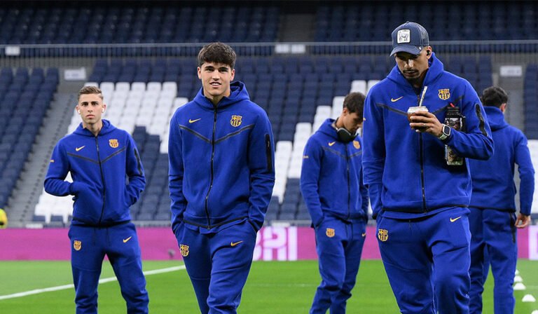 Pau Cubarsí FC Barcelona