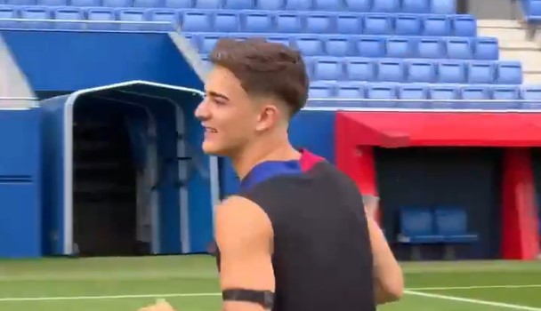 Zehn Monate danach: Gavi kehrt bei Barça ins Mannschaftstraining zurück