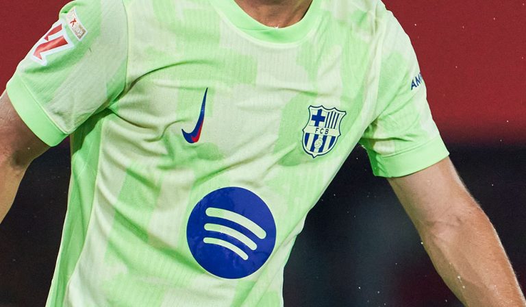 Neue Trikots alle unbrauchbar: Barça muss wieder in altem Shirt spielen