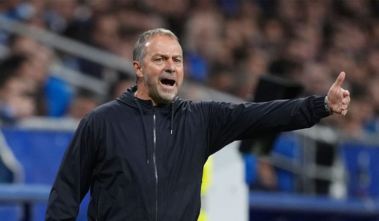 Den Fehler bestreitet er nicht: Flick beurteilt Torwart-Patzer