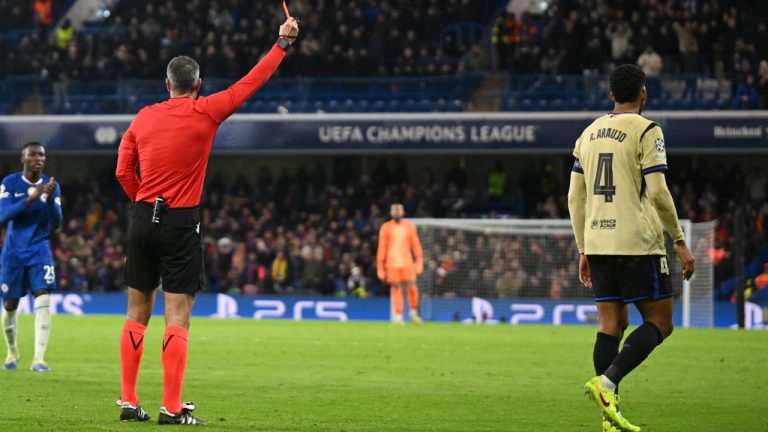 Noten gegen Chelsea: Araújo mal wieder der Buhmann – keine Präsenz im Mittelfeld