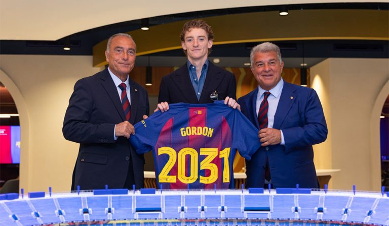 Anthony Gordon sagt FC Bayern ab: Nach Barça „stellte sich die Frage nicht“